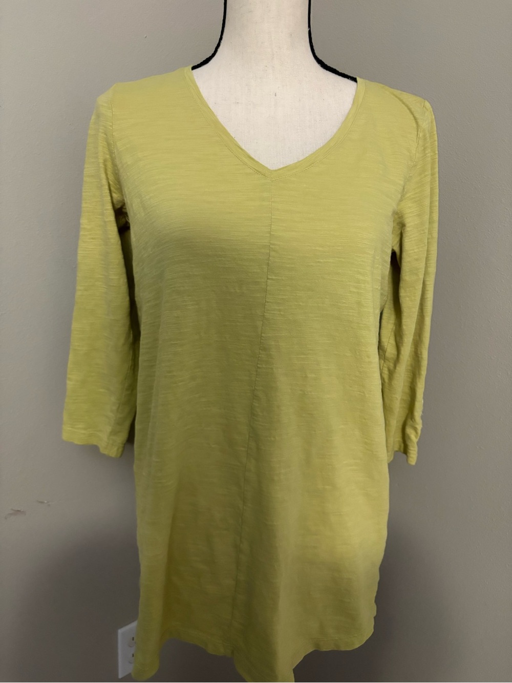 J. Jill V-Neck 3/4 Sleeve With Button Detail Tunic - Light Green